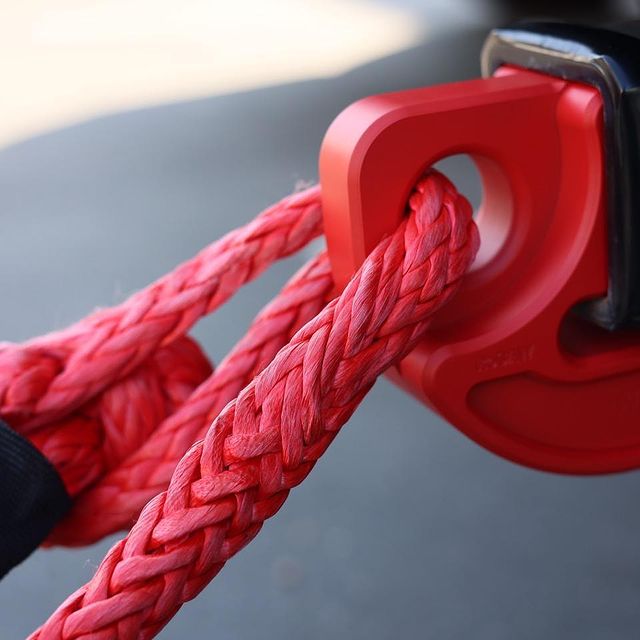 Load image into Gallery viewer, Recovery_Gear_Australia - Recovery_Gear Recpvery Gear - Hitch Slider Tow Hitch Tow_hitch Soft Shackle Soft_shackle_hitch Red Hitch Slider
